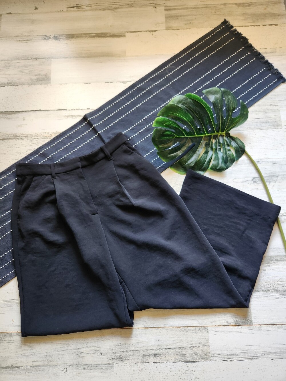 Abercrombie & Fitch Sloane Wide Leg Trouser Pants Black Size 29/8 Short